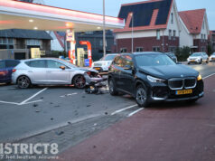 Veel schade na ongeval tussen twee voertuigen Oosteinde Den Haag