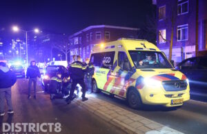 Voorruit auto kapot na aanrijding met fietser De Genestetlaan Den Haag