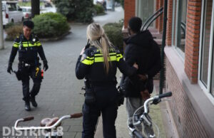 Aanhouding na zoekactie met politiehelikopter na fietsendiefstal Albardastraat Den Haag