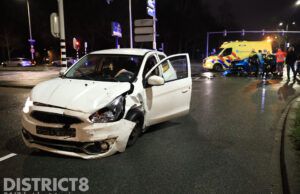 Veel schade en aanhoudingen na ongeval op kruispunt Lozerlaan Den Haag