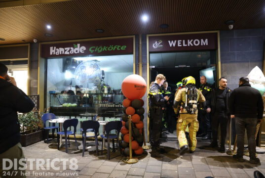 Enige schade na brand in restaurant boven systeemplafond Betje Wolffstraat Den Haag