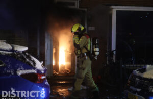 Meerdere gewonden bij uitslaande woningbrand Wormerveerstraat Den Haag