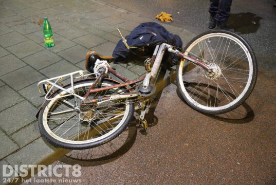 Fietser gewond na aanrijding met auto Moerweg Den Haag