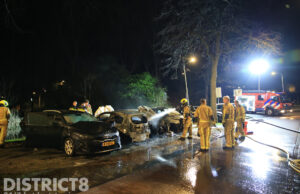 Opnieuw meerdere voertuigen in brand: 4 voertuigen total-loss Delfgauwseweg Delft