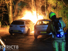 Opnieuw geparkeerde auto in brand op parkeerplaats Aan ‘t Verlaat Delft