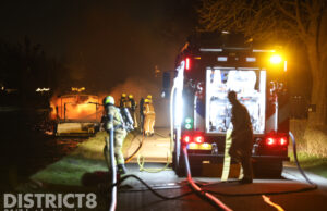 Pleziervaartuig gaat in vlammen op Oostvlietweg Leidschendam
