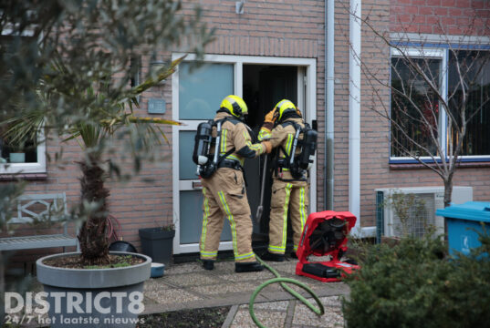 Bewoner gewond na brand op zolder van woning Zetter Maasland