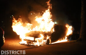 Opnieuw een autobrand in dezelfde wijk als eerder vannacht Jan van Beersstraat Den Haag