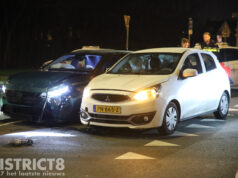 Gewonde bij aanrijding tussen twee auto’s op kruising Poeldijkseweg Den Haag