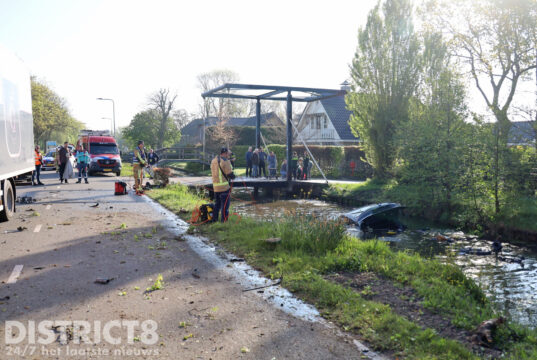 Vrouw overleden na zwaar ongeval; twee voertuigen raken te water Heulweg Kwintsheul
