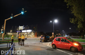 Veel schade na aanrijding tussen twee auto’s op kruispunt Afrikaweg Zoetermeer