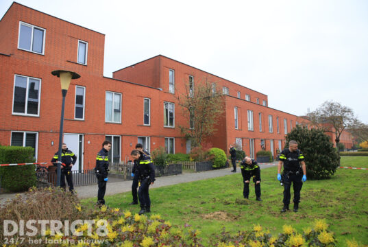 Politie lost waarschuwingsschot bij melding Streefkerkstraat Zoetermeer