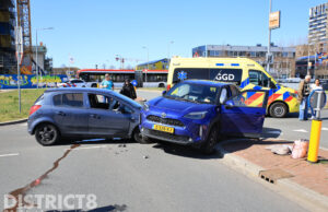 Opnieuw een aanrijding tussen twee auto’s op “horrorkruising” Binckhorstlaan Den Haag
