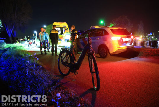 Omstanders en hulpdiensten redden te water geraakte fietser Tramkade Den Hoorn