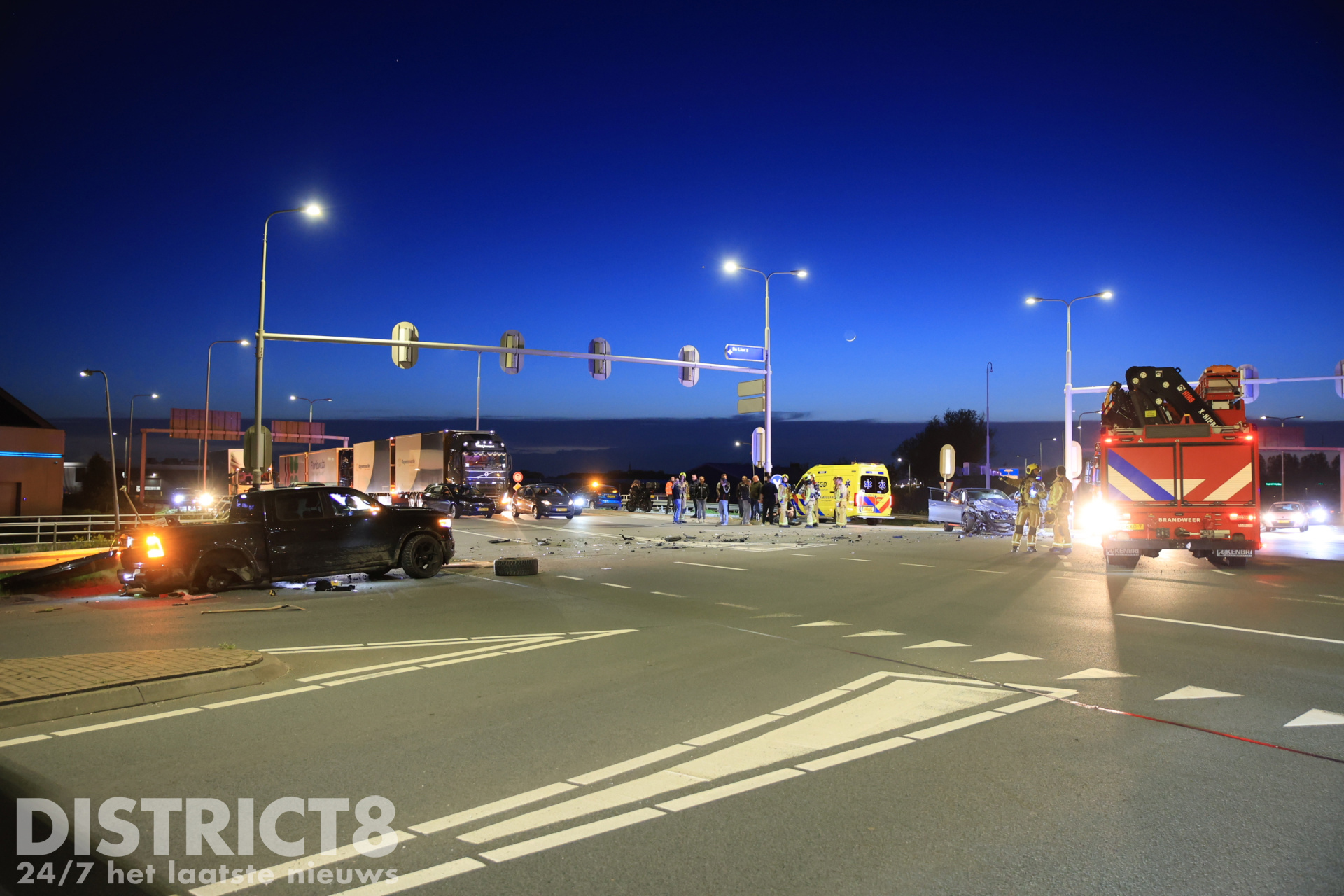 Weggevluchte betrokkenen aangehouden na zware crash Westlandroute Naaldwijk