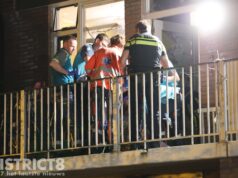 Man(43) zwaargewond bij steekpartij in woning; verdachte aangehouden Lijsterbesstraat Schipluiden