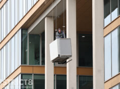 Glazenwasser vast op grote hoogte door storing Lange Kleiweg Rijswijk