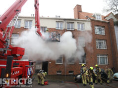 Meerdere dieren en personen gered bij felle uitslaande woningbrand Kapelaan Meereboerweg Den Haag