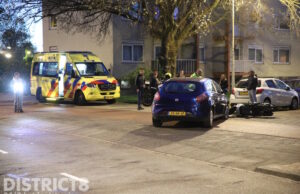 Scooter flink beschadigd na aanrijding met auto Leggelostraat Den Haag