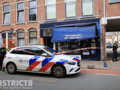 Vrouw zwaargewond na val uit raamkozijn; politie start onderzoek Hugo de Grootstraat Delft