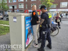 Aanrijding op kruising, man aangehouden na verstoren openbare orde De La Reyweg Den Haag
