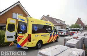 Vrouw zwaargewond bij steekpartij in woning; twee verdachten aangehouden Heulweg Wateringen