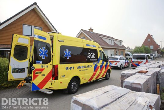 Vrouw zwaargewond bij steekpartij in woning; twee verdachten aangehouden Heulweg Wateringen