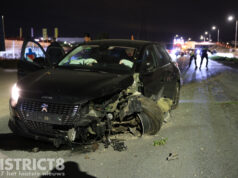 Ravage nadat automobilist van de weg raakt Wippolderlaan N211 Wateringen
