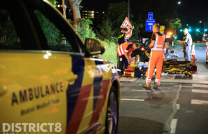 Wegwerker raakt zwaargewond na aanrijding tijdens verplaatsen van rijplaat Prinses Beatrixlaan Rijswijk