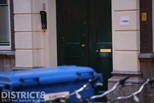 Schade na explosie bij D66 partijkantoor Lange Houtstraat Den Haag
