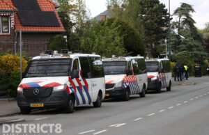 Veel politie aanwezig na oproep tot protest Sportlaan Den Haag
