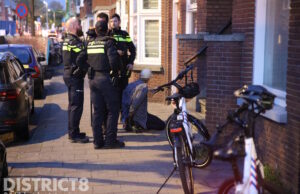 Politie rukt groot uit na bedreiging met mes Oudemansstraat Den Haag