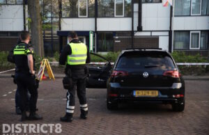 Politie voert controle uit op voertuigen na aanhoudende overlast op bedrijventerrein IJzerwerf Den Haag