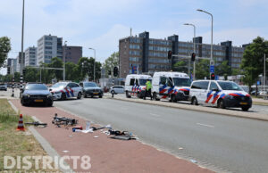 Fietser ernstig gewond na aanrijding met busje Erasmusweg Den Haag
