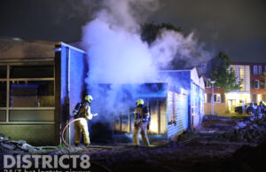 Oud schoolgebouw vliegt in brand Hagelaan Nootdorp