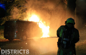 Opnieuw geparkeerd werkbusje in brand Aan ‘t Verlaat Delft