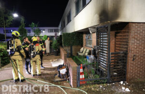 Brand tegen gevel van woning veroorzaakt flinke schade Nicolaas Penninghof Den Haag