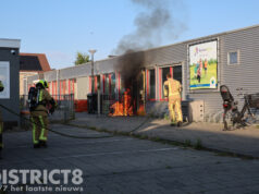 Buitenbrand tegen gevel van school Kindcentrum Buitenrijck Van Rijnweg Rijswijk