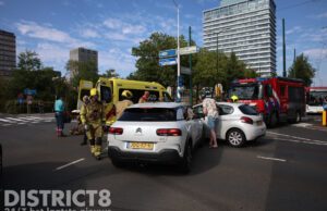 Gewonde en verkeerschaos na aanrijding op kruispunt Prinses Beatrixlaan Rijswijk