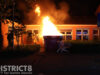 Brandweer blust felle brand in puincontainer Mari Andriessenerf Den Haag