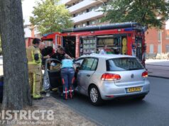 Automobilist door brandweer uit auto gehaald na aanrijding Meppelweg Den Haag