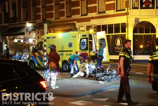 Dronken fietser rijdt door rood en wordt geschept Javastraat Den Haag