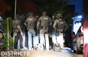 Grote politieactie na melding van gijzeling, politie-inval op laatste moment afgeblazen Gugelhof Delft