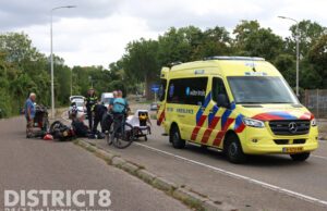 Twee gewonden na aanrijding tussen scooter en fatbike Prinses Beatrixlaan Delft