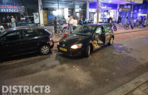 Schade na aanrijding met drie voertuigen; bestuurder onder invloed aangehouden De Savornin Lohmanplein Den Haag