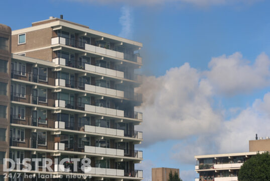 Brandweer schaalt op naar ‘Grote Brand’ bij brand in flatwoning Hammarskjoldlaan Rijswijk