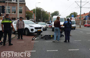 Fietser gewond bij aanrijding met auto Vrijenbanselaan Delft