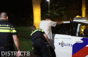 Automobilist rijdt over betonblokken; Bestuurder aangehouden Scheveningseweg Den Haag