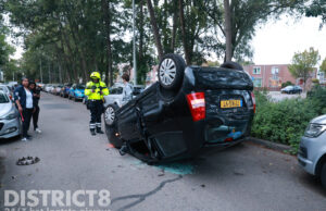 Auto slaat over de kop intrappen verkeerd pedaal Forellendaal Den Haag