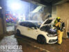 Geparkeerde auto in brand gestoken onder portiekwoningen Parkdreef Zoetermeer